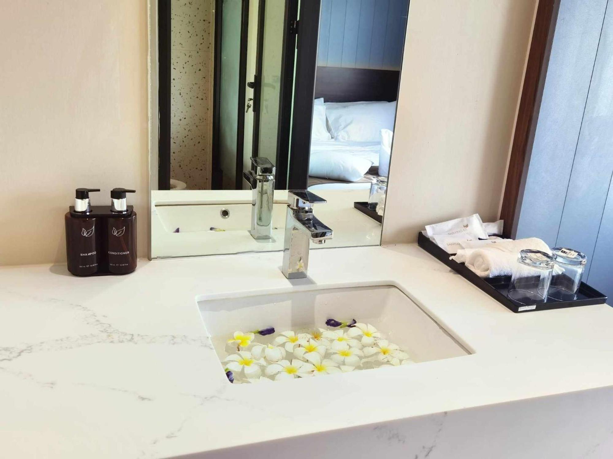 Lucie Hotel เวียงจันทน์ ภายนอก รูปภาพ